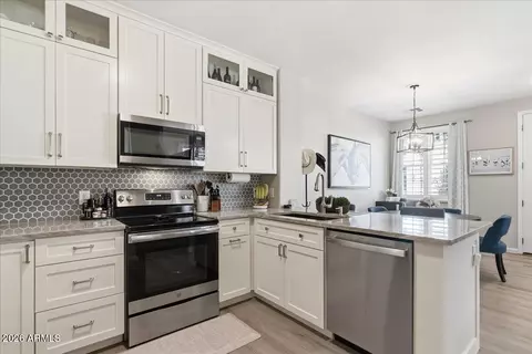 902 S Annie Ln, Gilbert, AZ 85296 photo 13