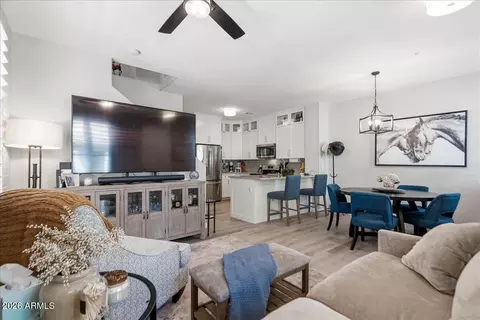 902 S Annie Ln, Gilbert, AZ 85296 photo 8