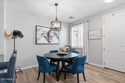 902 S Annie Ln, Gilbert, AZ 85296 photo 9
