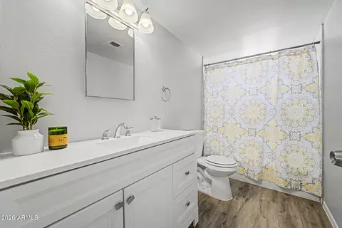Bath - 1510 S Lawther Dr, Apache Junction, AZ 85120 photo 1 of 2
