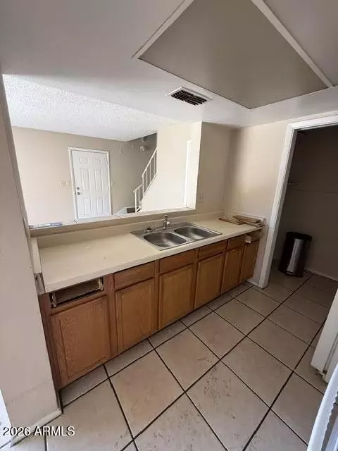 Kitchen - 4411 E Pueblo Ave, Phoenix, AZ 85040 photo 2 of 4