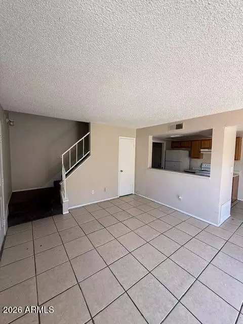 Living - 4411 E Pueblo Ave, Phoenix, AZ 85040 photo 3 of 3