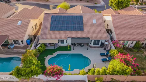 View/Area - 4037 E Nambe St, Phoenix, AZ 85044 photo 10 of 14