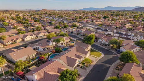 View/Area - 4037 E Nambe St, Phoenix, AZ 85044 photo 2 of 14