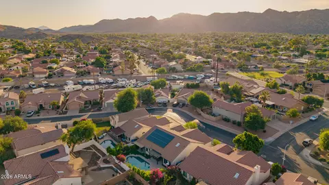 View/Area - 4037 E Nambe St, Phoenix, AZ 85044 photo 6 of 14