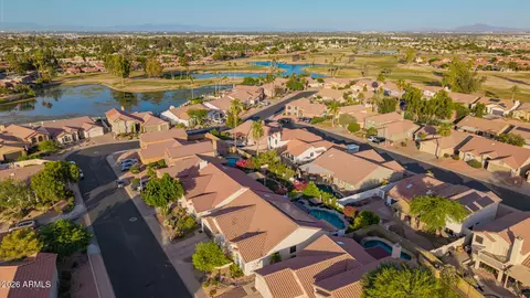 View/Area - 4037 E Nambe St, Phoenix, AZ 85044 photo 4 of 14