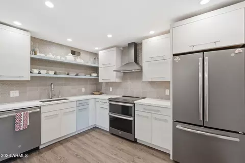 Kitchen - 4201 E Camelback Rd #34, Phoenix, AZ 85018 photo 2 of 2