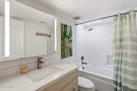 Bath - 4201 E Camelback Rd #34, Phoenix, AZ 85018 photo 2 of 2