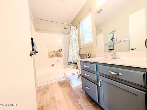 Bath - 3556 E Utopia Rd, Phoenix, AZ 85050 photo 2 of 2