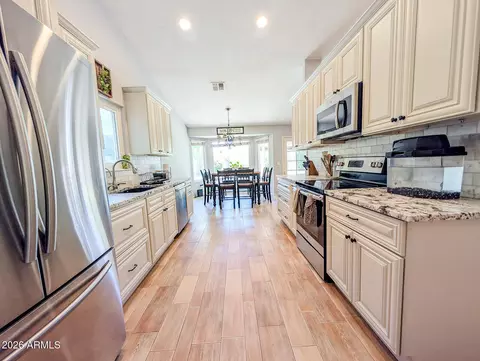 Kitchen - 3556 E Utopia Rd, Phoenix, AZ 85050 photo 2 of 3
