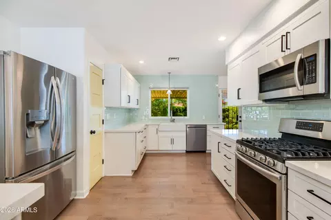 Kitchen - 4645 E Cambridge Ave, Phoenix, AZ 85008 photo 1 of 1
