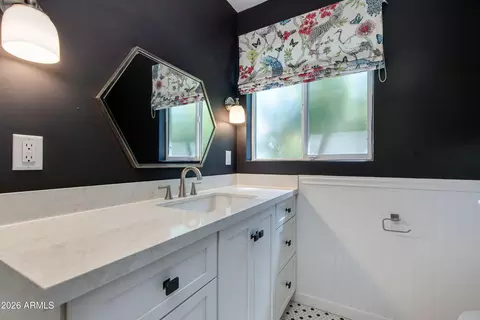 Bath - 4645 E Cambridge Ave, Phoenix, AZ 85008 photo 2 of 2