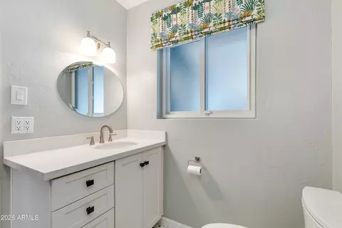 Bath - 4645 E Cambridge Ave, Phoenix, AZ 85008 photo 1 of 2