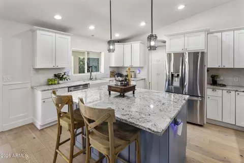 Kitchen - 4145 E Osborn Rd, Phoenix, AZ 85018 photo 4 of 6