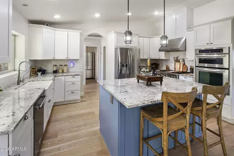 Kitchen - 4145 E Osborn Rd, Phoenix, AZ 85018 photo 5 of 6
