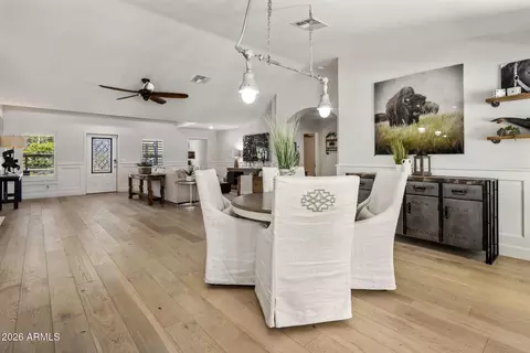 Dining - 4145 E Osborn Rd, Phoenix, AZ 85018 photo 3 of 5