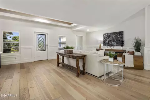 Living - 4145 E Osborn Rd, Phoenix, AZ 85018 photo 2 of 2