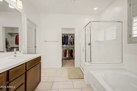 Bath - 2949 E Cherry Hill Dr, Gilbert, AZ 85298 photo 3 of 4