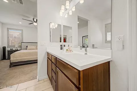 Bath - 2949 E Cherry Hill Dr, Gilbert, AZ 85298 photo 1 of 4