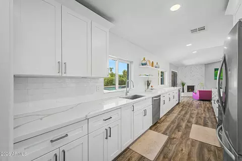 Kitchen - 314 E Marconi Ave, Phoenix, AZ 85022 photo 3 of 4