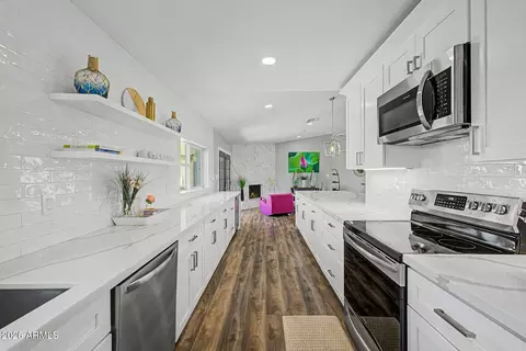 Kitchen - 314 E Marconi Ave, Phoenix, AZ 85022 photo 4 of 4