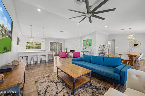 Living - 314 E Marconi Ave, Phoenix, AZ 85022 photo 1 of 4