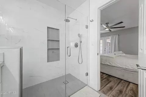 Bath - 314 E Marconi Ave, Phoenix, AZ 85022 photo 2 of 3