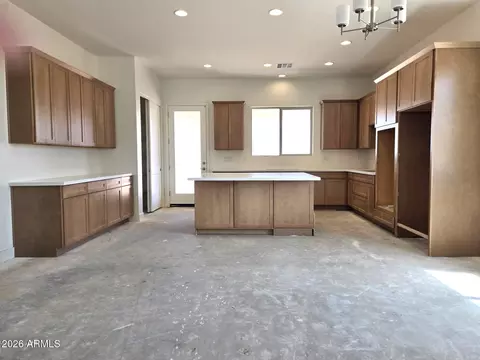 9087 W Limestone Mountain Dr, Casa Grande, AZ 85194