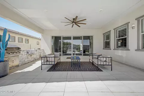 Exterior - 1325 E Narrowleaf Dr, Gilbert, AZ 85298 photo 5 of 14