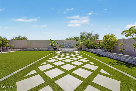 Exterior - 1325 E Narrowleaf Dr, Gilbert, AZ 85298 photo 7 of 14