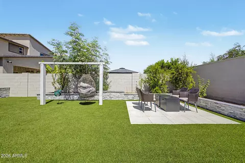 Exterior - 1325 E Narrowleaf Dr, Gilbert, AZ 85298 photo 8 of 14