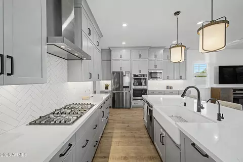 Kitchen - 1325 E Narrowleaf Dr, Gilbert, AZ 85298 photo 4 of 5