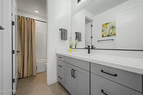 Bath - 1325 E Narrowleaf Dr, Gilbert, AZ 85298 photo 5 of 6