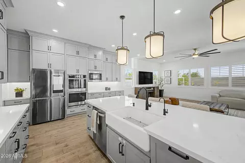Kitchen - 1325 E Narrowleaf Dr, Gilbert, AZ 85298 photo 3 of 5