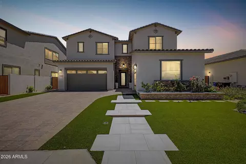 Exterior - 1325 E Narrowleaf Dr, Gilbert, AZ 85298 photo 2 of 14
