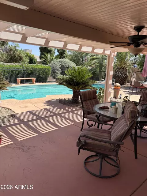 20008 N Willowcreek Cir, Sun City, AZ 85373