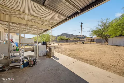 Exterior - 906 E Cinnabar Ave, Phoenix, AZ 85020 photo 2 of 5