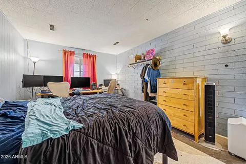 Bedroom - 906 E Cinnabar Ave, Phoenix, AZ 85020 photo 2 of 6
