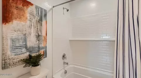 Bath - 9730 W Weldon Ave, Phoenix, AZ 85037 photo 3 of 4