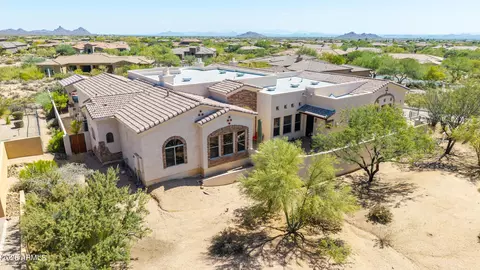 9817 E Winter Sun Dr, Scottsdale, AZ 85262