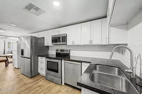 8215 E 6th Ave, Mesa, AZ 85208