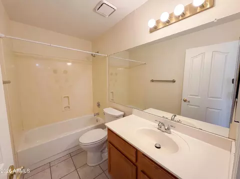 Bath - 2018 E Windsong Dr, Phoenix, AZ 85048 photo 1 of 2