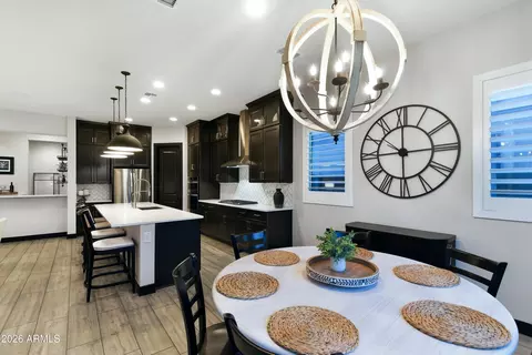 Dining - 2826 E Pike St, Phoenix, AZ 85050 photo 2 of 2