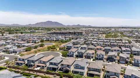 View/Area - 1452 E Narrowleaf Ct, Gilbert, AZ 85298 photo 6 of 8