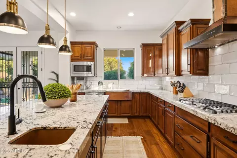 Kitchen - 3713 Ellis St, Mesa, AZ 85205 photo 2 of 12