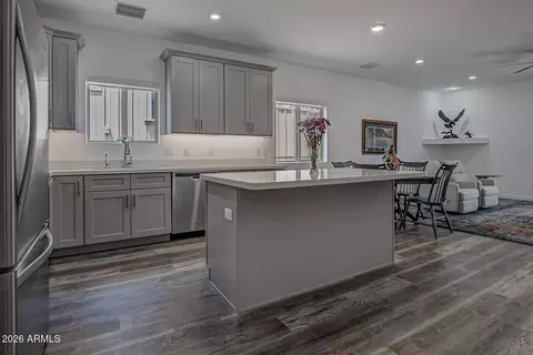 Kitchen - 206 S Thunder Mtn, Payson, AZ 85541 photo 3 of 6