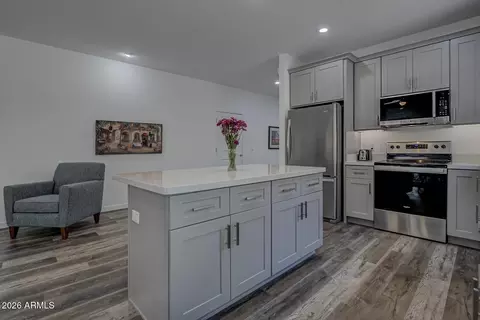 Kitchen - 206 S Thunder Mtn, Payson, AZ 85541 photo 2 of 6