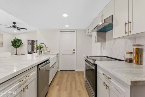 4131 E Ahwatukee Dr, Phoenix, AZ 85044