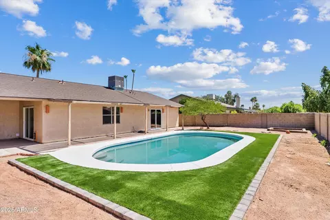 Exterior - 4131 E Ahwatukee Dr, Phoenix, AZ 85044 photo 3 of 6