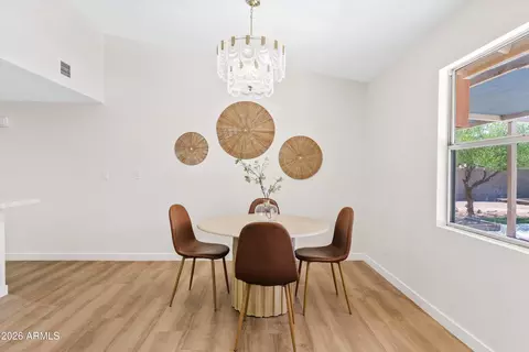 Dining - 4131 E Ahwatukee Dr, Phoenix, AZ 85044 photo 1 of 2